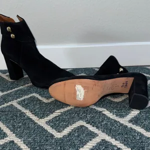 Kate Spade Black Suede Ankle Boots Block Heel Gold Button Size 9.5 thumbnail 7