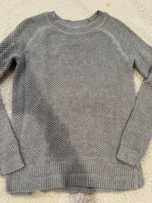 Old Navy Sweater thumbnail 1