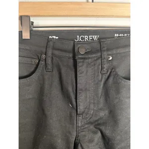 J.Crew 9"‎ High-Rise Slim Straight Jeans Black Denim RE-03-BLK Womens Size 27T thumbnail 4