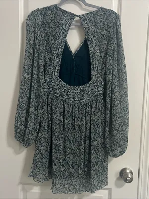 Abercrombie & Fitch Black and White Floral V-Neck Long Sleeve Mini Dress thumbnail 3