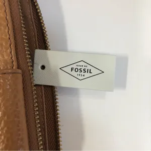 Fossil Madison Zip Clutch thumbnail 6
