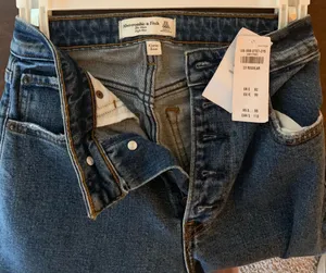Abercrombie & Fitch "The Mom" high-rise jeans thumbnail 6