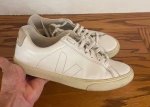 Veja Sneaker women’s 7 thumbnail 1