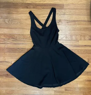 Black Dress thumbnail 1