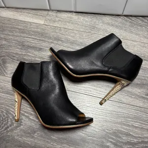 Coach Adrianna‎ Black Leather Peep Toe Bootie 6.5B thumbnail 3