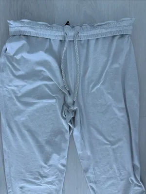 Vuori Light Gray Joggers in Size M thumbnail 3