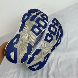 HOKA ONE ONE Bondi 7 Purple Running Shoes thumbnail 13
