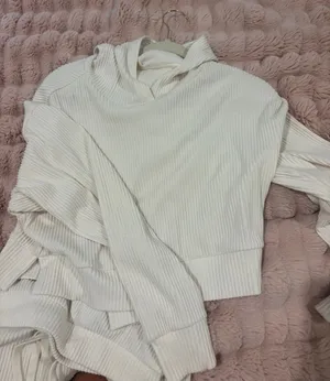 Alo matching sweat set thumbnail 1