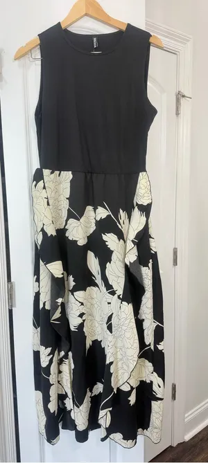 BTFBM sleeveless crewneck floral maxi dress thumbnail 1