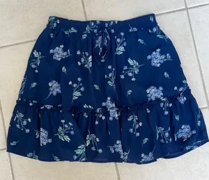 Francesca's skirt thumbnail 1