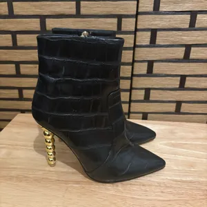 Lemon Drop By‎ Privileged Black Pointed Toe Boots Size 5.5 thumbnail 2