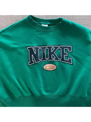 Nike Oversized Retro Crewneck Sweatshirt thumbnail 3