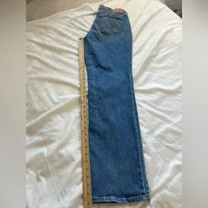 Levi's Women's Straight Leg Jeans‎ in Blue Size 10 thumbnail 7