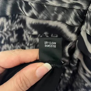 Adrianna Papell Tiered Sheath Dress 14 Mob Wife Animal Maximal Cocktail Abstract thumbnail 12