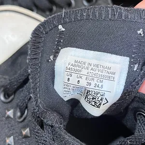 Converse Women's Black and Navy Trainers thumbnail 7