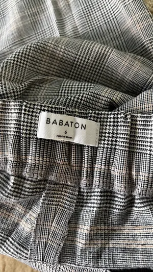 Aritzia Babaton Women’s Conan Grey Plaid Cropped Work Pants Size 6 thumbnail 5