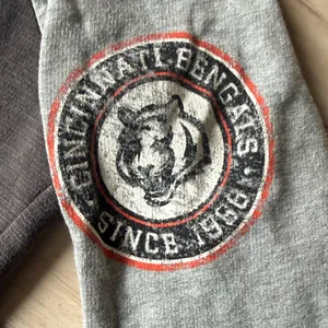 Rare OOAK vintage NFL Bengals women’s super soft sweatshirt thumbnail 3