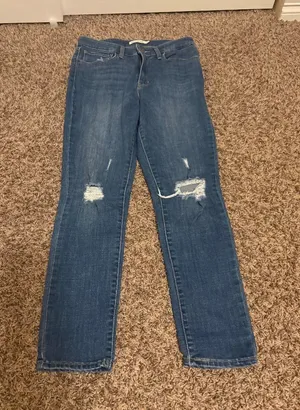 Levi's 721 High Rise Skinny Jeans Size 30 Medium Blue Denim Zip Fly Distressed thumbnail 1