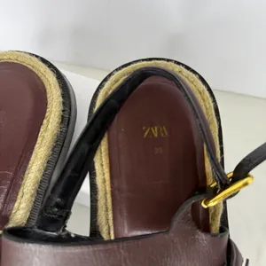 Zara Burgundy Leather Jute‎ Buckle Strappy Flat Sandals Shoes Womens 39 8.5 thumbnail 2