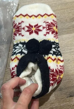 Cozy Knit Womens 7-10 Slipper Socks - Red, Black, White thumbnail 1