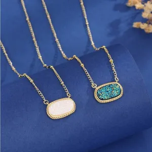 Green Sparkle Oval Pendant Necklace Gold thumbnail 3
