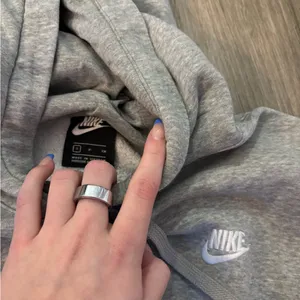 nike hoodie thumbnail 2