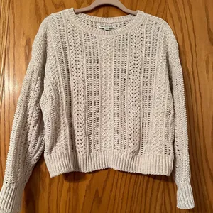 American Eagle Outfitters Sweater - Size M thumbnail 1
