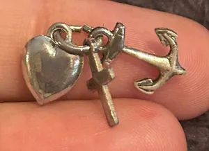 C402 pendant cute fashion jewlery thumbnail 1