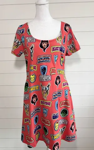 Marvel Avengers Coral Graphic Superhero Scoop Neck Dress Size L Comic Print thumbnail 1