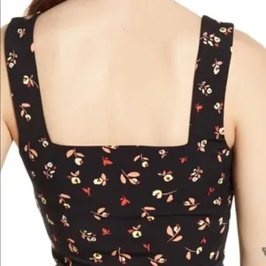 ✨ Square Neck Crop Tank
LEITH✨ thumbnail 2