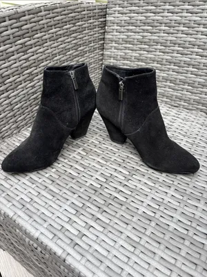 Dolce Vita Black Suede Ankle Zipper Heeled Boots thumbnail 7