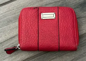 Red zip around wallet thumbnail 1