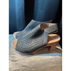 Dansko Joanie Gray Perforated Leather Slingback Platform Sandals Clogs Size 41 thumbnail 3