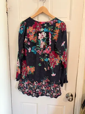 Johnny Was Oasis Tandis Blouse satin size XS boho resort floral thumbnail 4