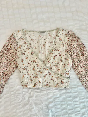 American Eagle Adorable  Crop! thumbnail 5