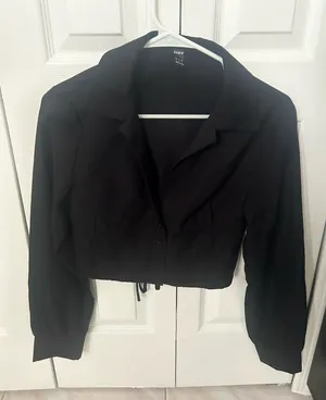 Women's Black Cropped Blazer thumbnail 1