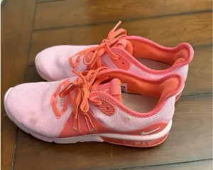 Nike Air Max Sequent‎ 3 Women's Running Shoe Size 10 Hot Punch Pink 908993 601 thumbnail 1