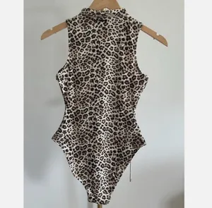 SKIMS Zip Up One Piece Swimsuit XS thumbnail 3