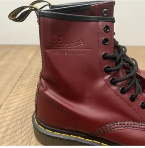 Maroon Leather thumbnail 2