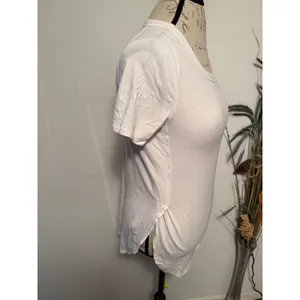 Lululemon‎ Short Sleeve T Shirt White Women's Size 8 thumbnail 3