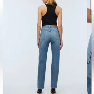 Madewell ‘90s straight Classic Blue light wash Women's Jeans size 29! thumbnail 9
