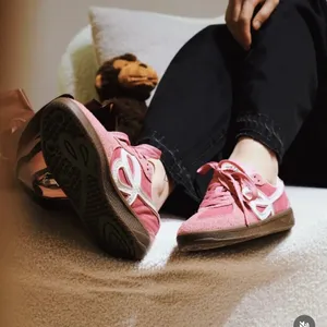 HBD Happy Bird Days x We Flower pink retro court suede sneakers EU 39 / Men 6.5 thumbnail 2
