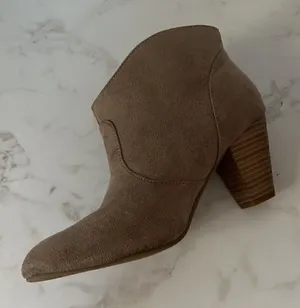 Maurice's booties EUC   thumbnail 1