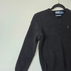 Polo Ralph Lauren 100% Lambswool Sweater Black Purple Pony Women Small *Flawed* thumbnail 3