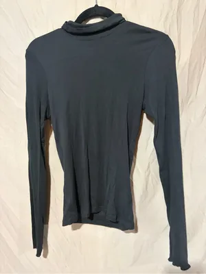 Everlane long sleeve thumbnail 1