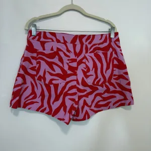 Spanx On The Go‎ Shorts in Red Pink Zebra Print Size Large thumbnail 4