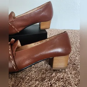 Women's Brown Loafers. Size 35. Brand the lab. That's right thumbnail 15