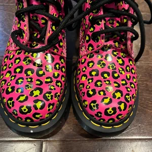 Dr Martens 1460 Leopard Smooth Leather Lace Up Boots Hot Pink NWT thumbnail 4