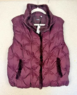 Chicos Vest Womens 2/Large Purple Quilted Fur Trim‎ Snap Winter NEW thumbnail 1