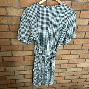 Market & Spruce Button Front Tie Waist Green & White Checkered Gingham Size M thumbnail 4